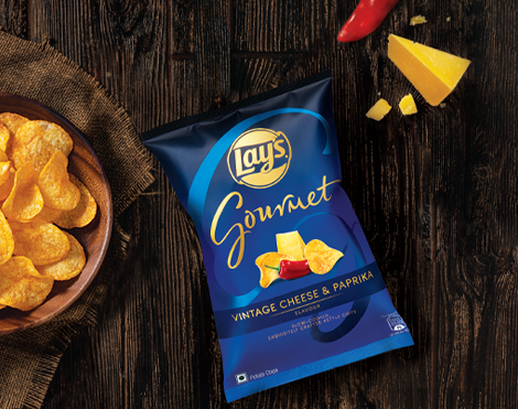 Lays Gourmet Vintage Cheese and paprika